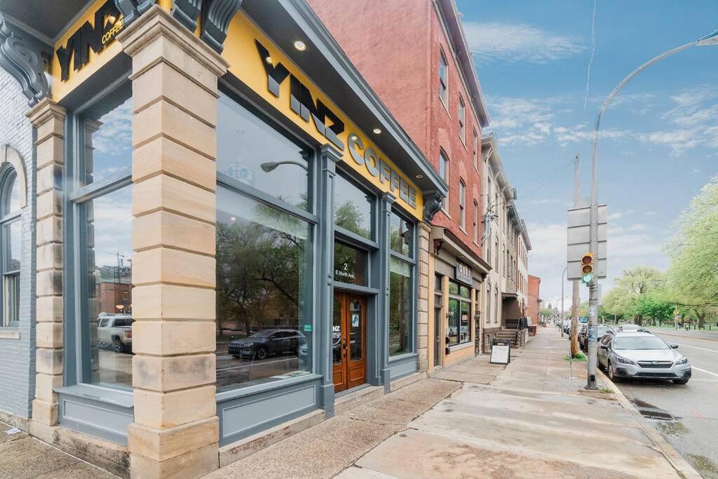 1St Floor - Free Parking - Washer & Dryer - Agh Apartment Pittsburgh Exterior photo