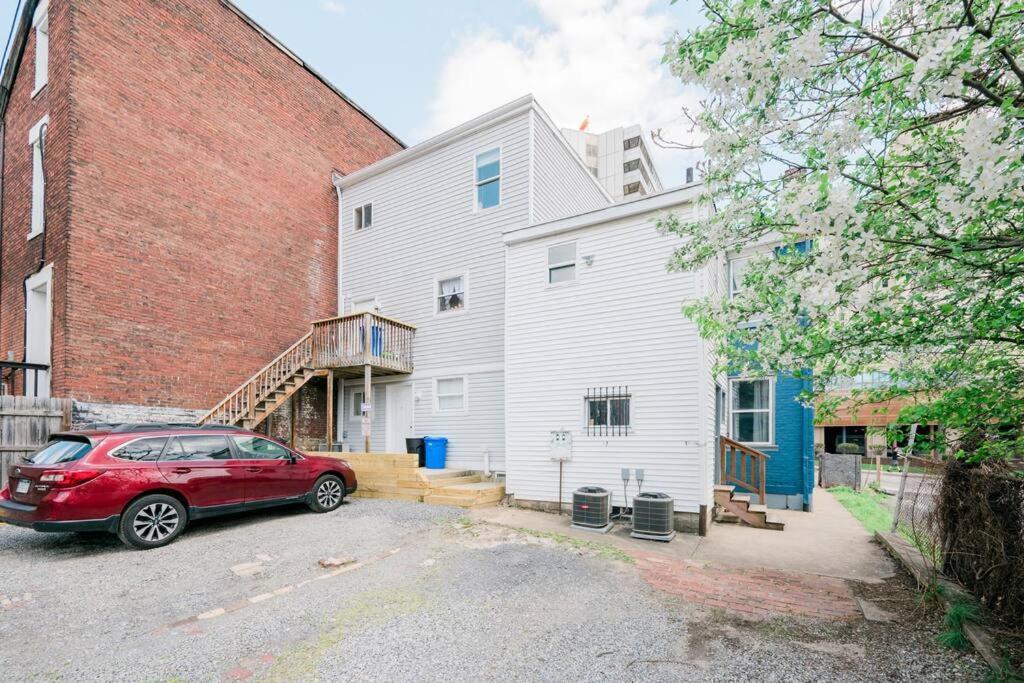 1St Floor - Free Parking - Washer & Dryer - Agh Apartment Pittsburgh Exterior photo